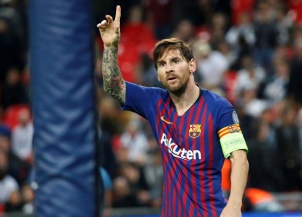 Messi chính thức trở lại